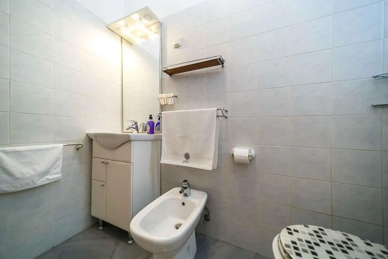 Apartment In Malinska/Insel Krk 12762